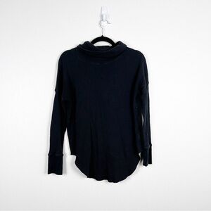 ARITZIA The Group Babaton Waffle Knit Long Sleeve Turtleneck Black Sz M‎